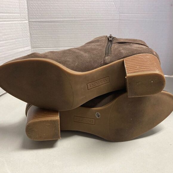 ALFANI Adison  Women’s Suede Leather Brown Booties Size 9.5 M 2” heel - Picture 4 of 12